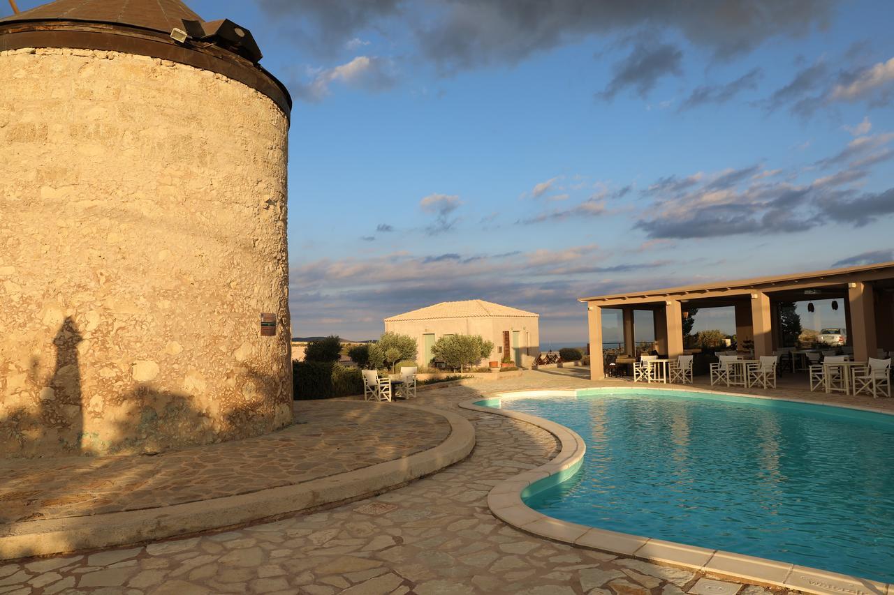 The Windmill Resort Mitáta Kültér fotó