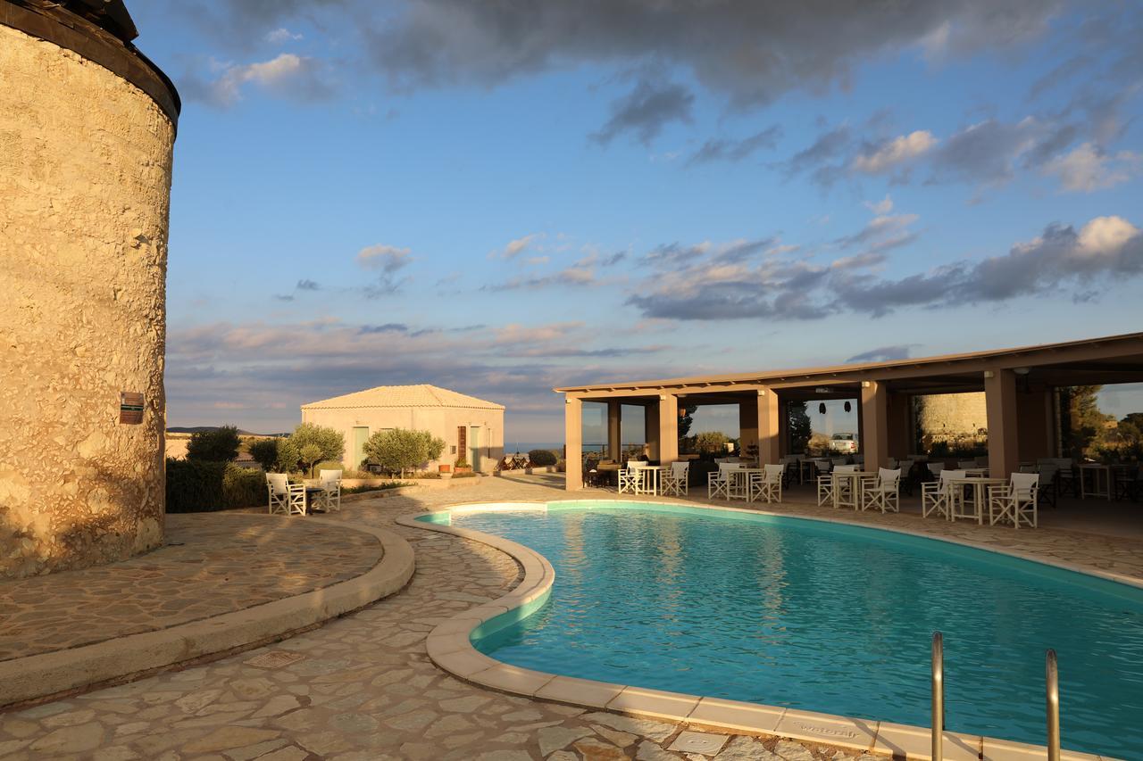 The Windmill Resort Mitáta Kültér fotó